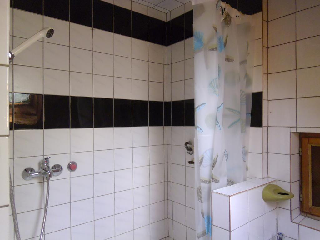 Garden Etterem Kávézó és Panzió Tahitótfalú Habitación foto